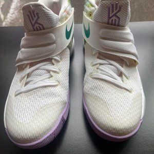 Kyrie Nikes Size 5y